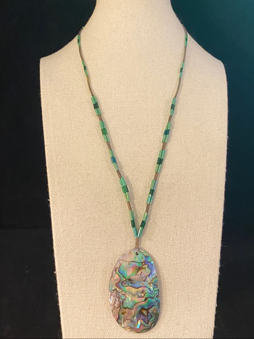 Vintage Abalone Shell Pendant Necklace Green Beaded 22”